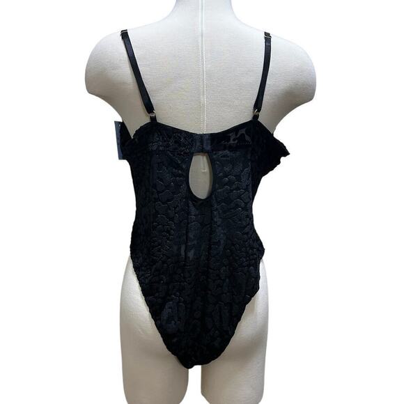 Castle Women's V Neck Leopard Black High Cut Underwire Bodysuit 2X Lingerie NWT - Picture 2 of 9